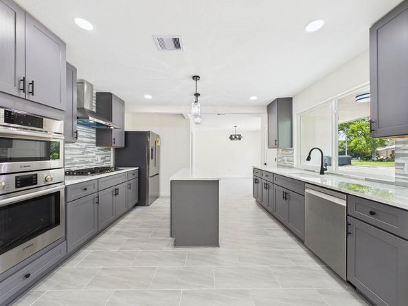 5025 De Milo Drive, Houston TX 77092