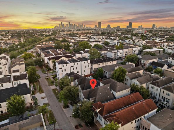 6115 Hamman Street, Houston TX 77007