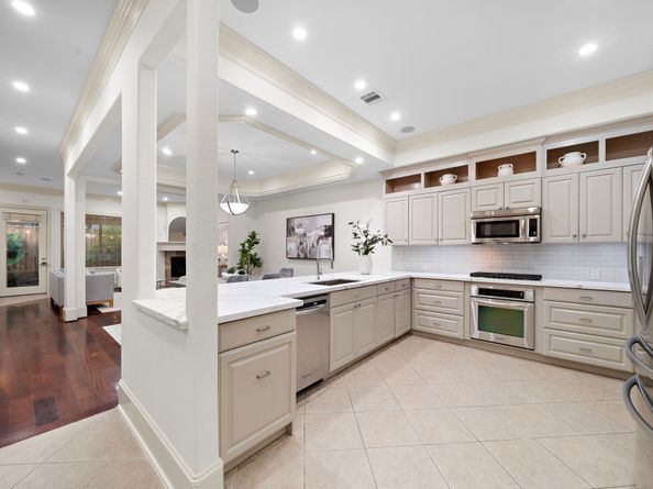 6115 Hamman Street, Houston TX 77007