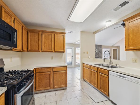 16330 Leamington Lane, Houston TX 77095