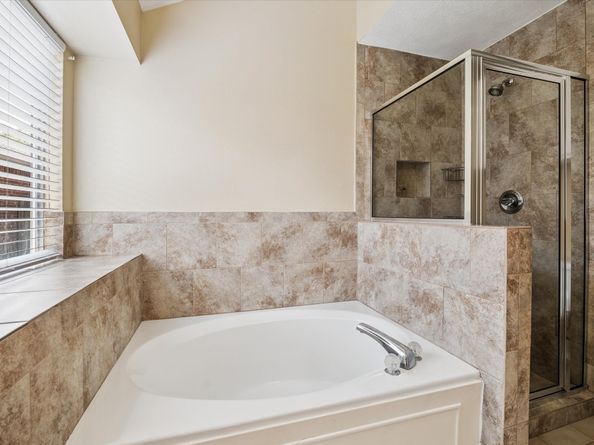 16330 Leamington Lane, Houston TX 77095