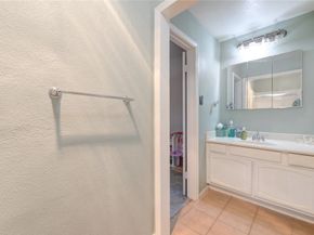 18218 Heritage Lane 8218, Houston TX 77058
