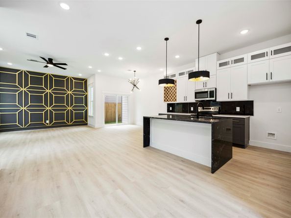 4601 Newberry Street A/B, Houston TX 77051