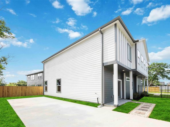 4601 Newberry Street A/B, Houston TX 77051