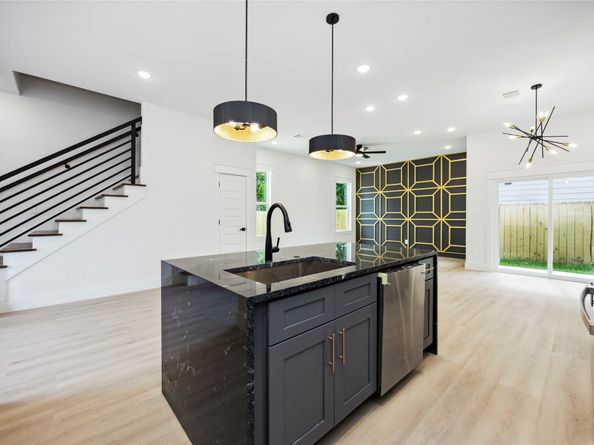 4601 Newberry Street A/B, Houston TX 77051