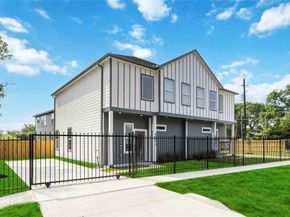 4601 Newberry Street A/B, Houston TX 77051