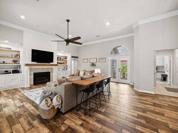 22 Poplar Hill Place, The Woodlands TX 77381
