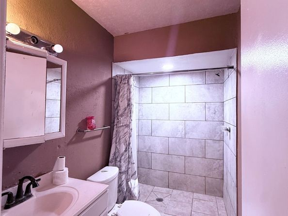 9018 Lazy River Lane, Houston TX 77088