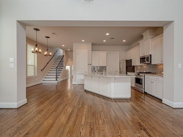 1219 Creekside Acres Court, Houston TX 77008