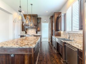 7 Brittany Rose Place, The Woodlands TX 77375