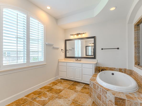 7 Brittany Rose Place, The Woodlands TX 77375