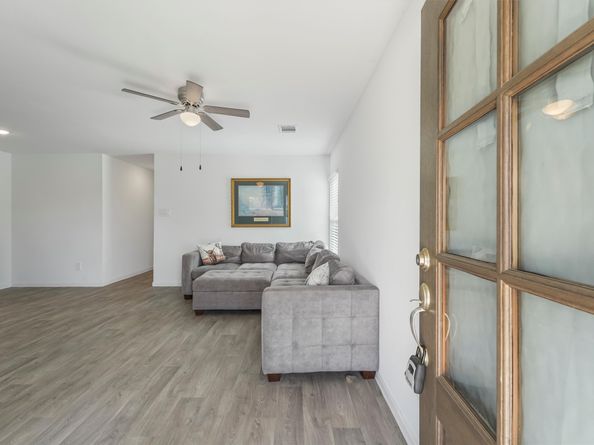 16842 N Marie Village Drive, Conroe TX 77306