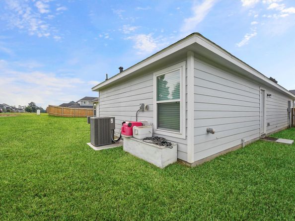 16842 N Marie Village Drive, Conroe TX 77306