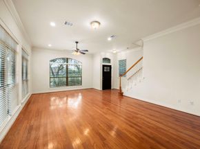 9030 Lakes At 610 Drive, Houston TX 77054
