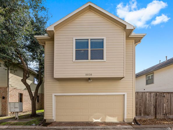 9030 Lakes At 610 Drive, Houston TX 77054