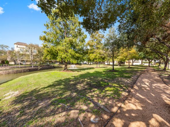 9030 Lakes At 610 Drive, Houston TX 77054