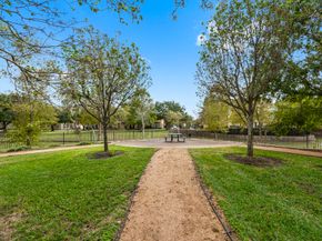 9030 Lakes At 610 Drive, Houston TX 77054