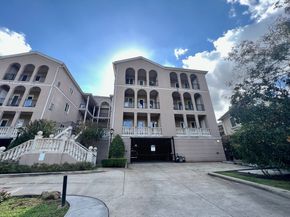58 Briar Hollow Lane 204, Houston TX 77027