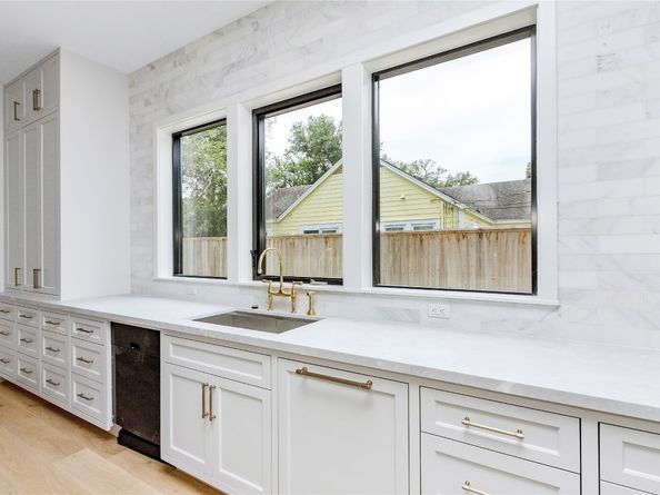 822 W 31st Street, Houston TX 77018