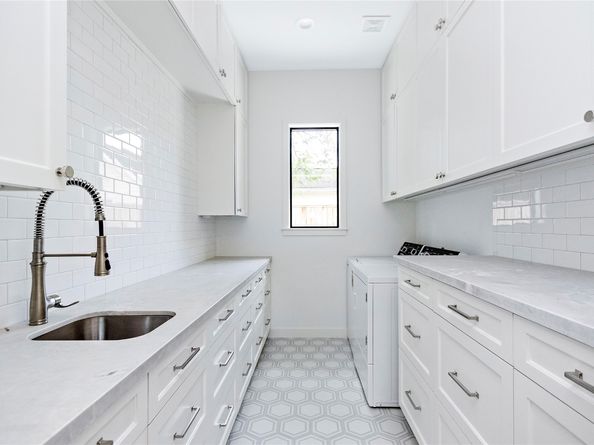 822 W 31st Street, Houston TX 77018