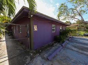 1128 NW 5th Ct
