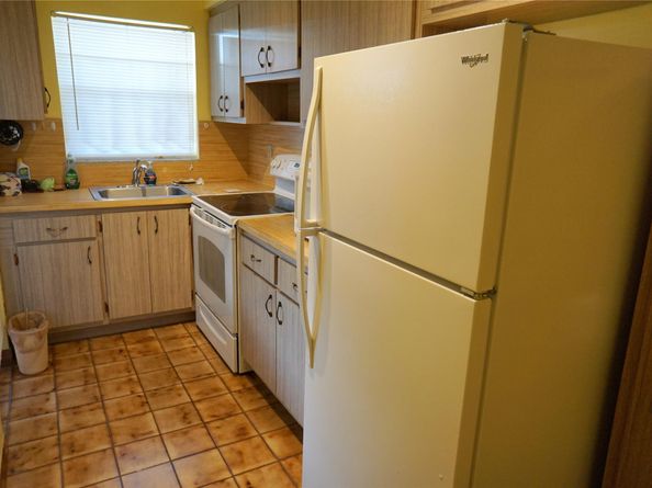 160 NE 8th Ave 25B, Hallandale Beach FL 33009