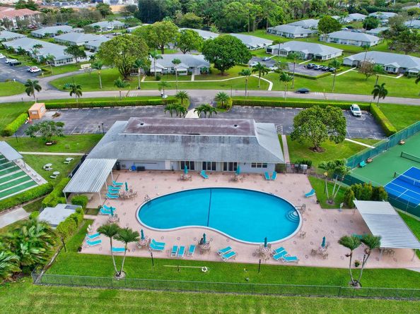 14609 W Canalview Dr B, Delray Beach FL 33484