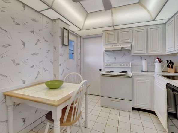 6699 NW 2nd 410 Avenue 410, Boca Raton FL 33487