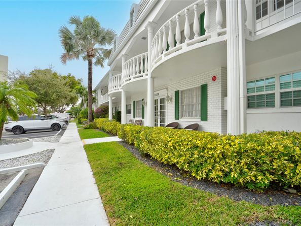 3209 NE 36th St 8D, Fort Lauderdale FL 33308