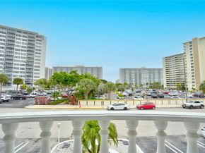 3209 NE 36th St 8D, Fort Lauderdale FL 33308