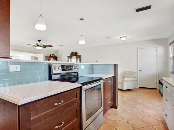 1104 SE 6th St, Deerfield Beach FL 33441