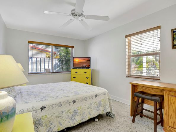 1104 SE 6th St, Deerfield Beach FL 33441