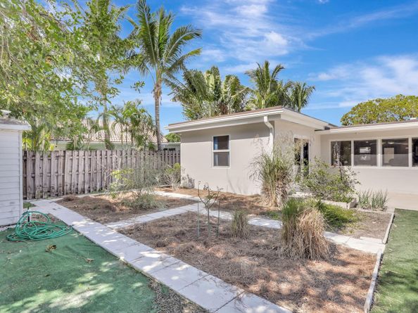 1104 SE 6th St, Deerfield Beach FL 33441