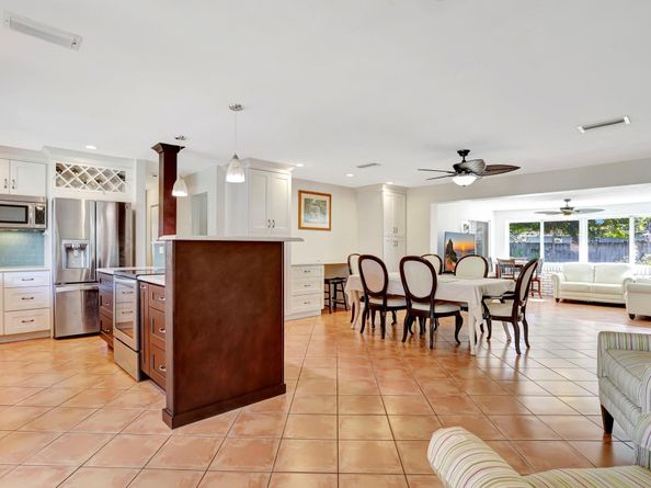 1104 SE 6th St, Deerfield Beach FL 33441