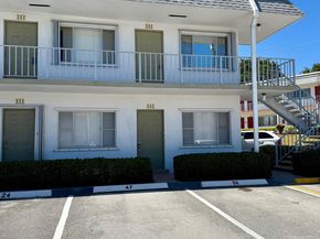 3160 Lake Osborne Drive 212, Lake Worth Beach FL 33461
