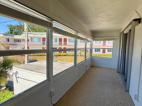 3160 Lake Osborne Drive 212, Lake Worth Beach FL 33461