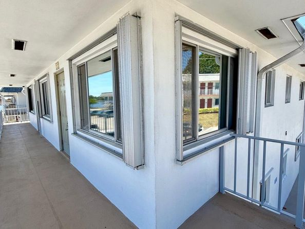 3160 Lake Osborne Drive 212, Lake Worth Beach FL 33461