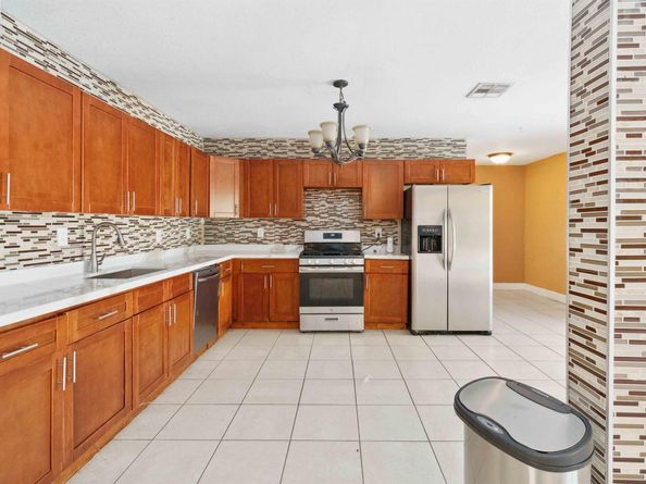 3761 SW 1 Street, Fort Lauderdale FL 33312