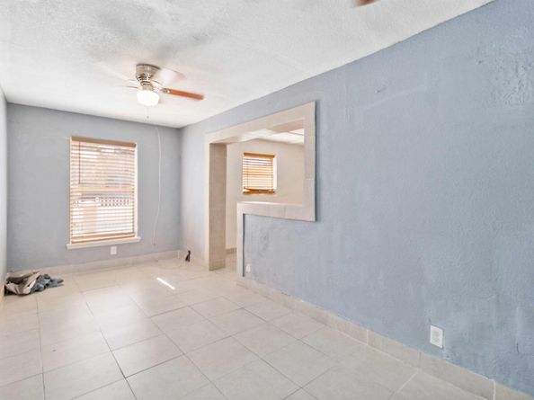 3761 SW 1 Street, Fort Lauderdale FL 33312