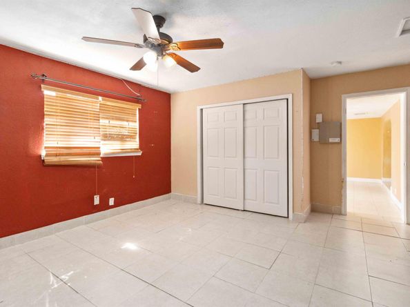 3761 SW 1 Street, Fort Lauderdale FL 33312