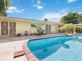 3761 SW 1 Street, Fort Lauderdale FL 33312