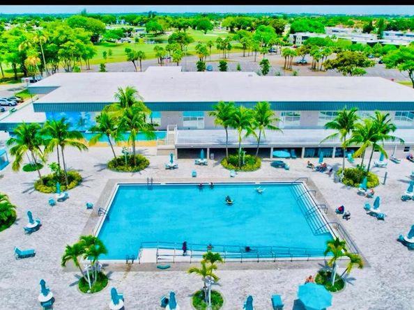 69 Capri B, Delray Beach FL 33484