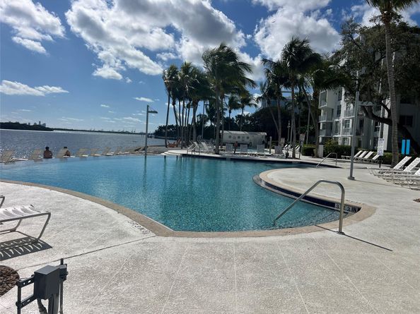 777 NE 62nd St 211C, Miami FL 33138