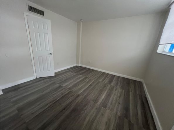 777 NE 62nd St 211C, Miami FL 33138