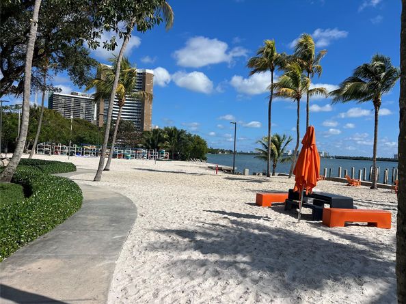777 NE 62nd St 211C, Miami FL 33138