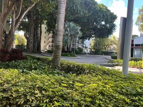 777 NE 62nd St 211C, Miami FL 33138