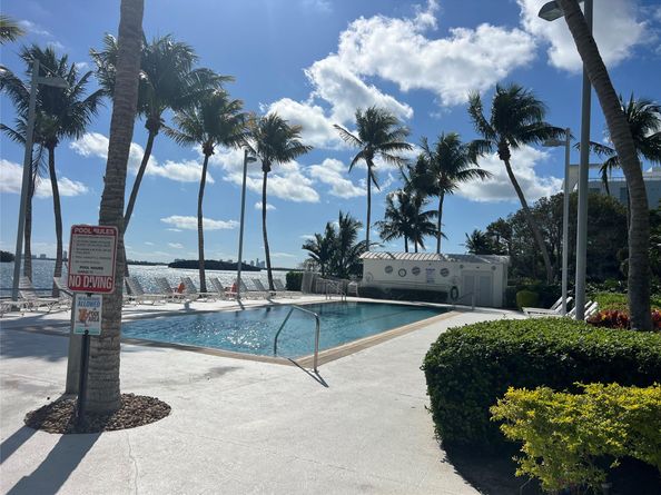 777 NE 62nd St 211C, Miami FL 33138