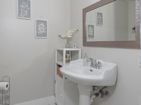 1177 NW 98th Terrace 132, Pembroke Pines FL 33024