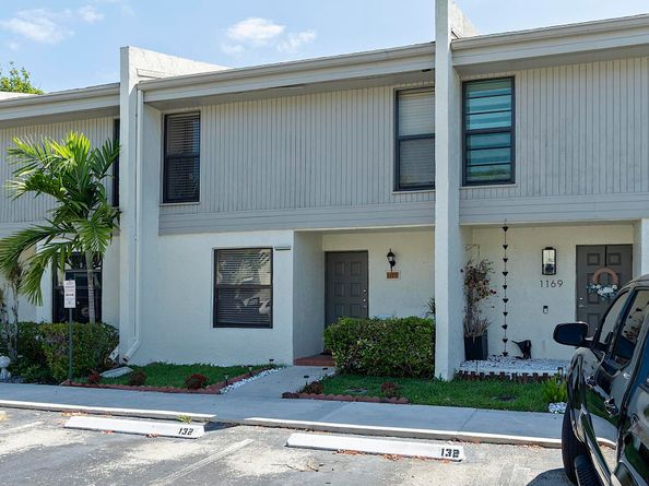 1177 NW 98th Terrace 132, Pembroke Pines FL 33024