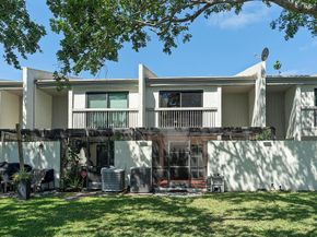 1177 NW 98th Terrace 132, Pembroke Pines FL 33024